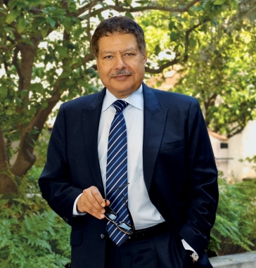 Zewail is pictured here on the Caltech campus in 2011. Credit: Mitch Jacoby/C&EN